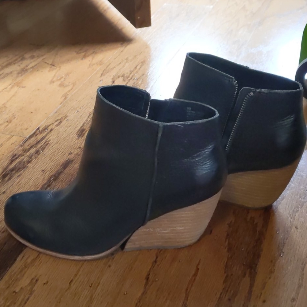 Kork Ease Wedge Booties